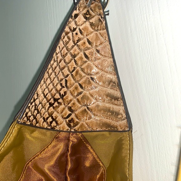 Heart Moon Star Shoulder Bag Buckle Strap Trim Bottom Snake Print Very Rare - Picture 6 of 11